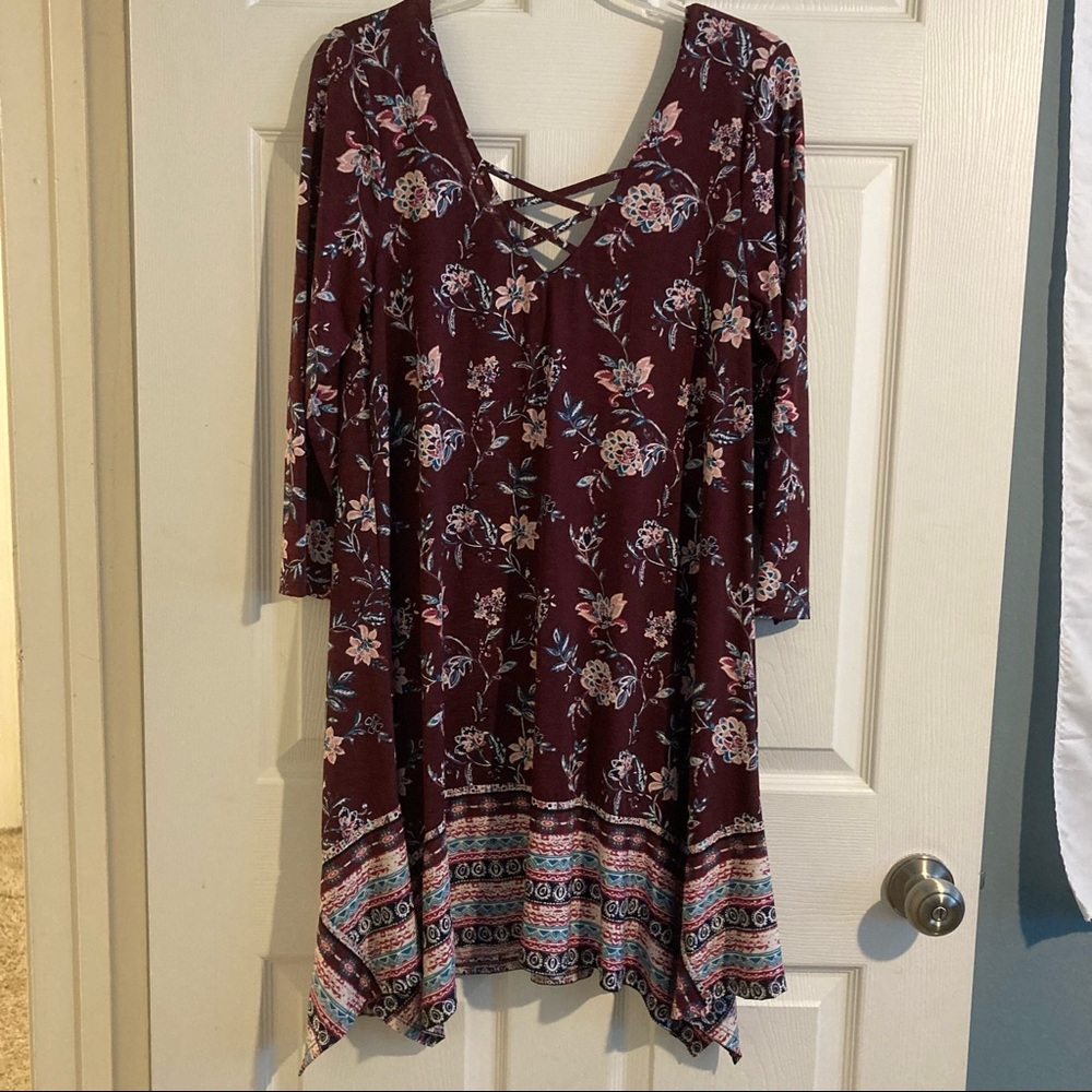 Flowy Floral Dress with v-neck detail